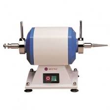 Motor de pulido: 230 V/50 Hz